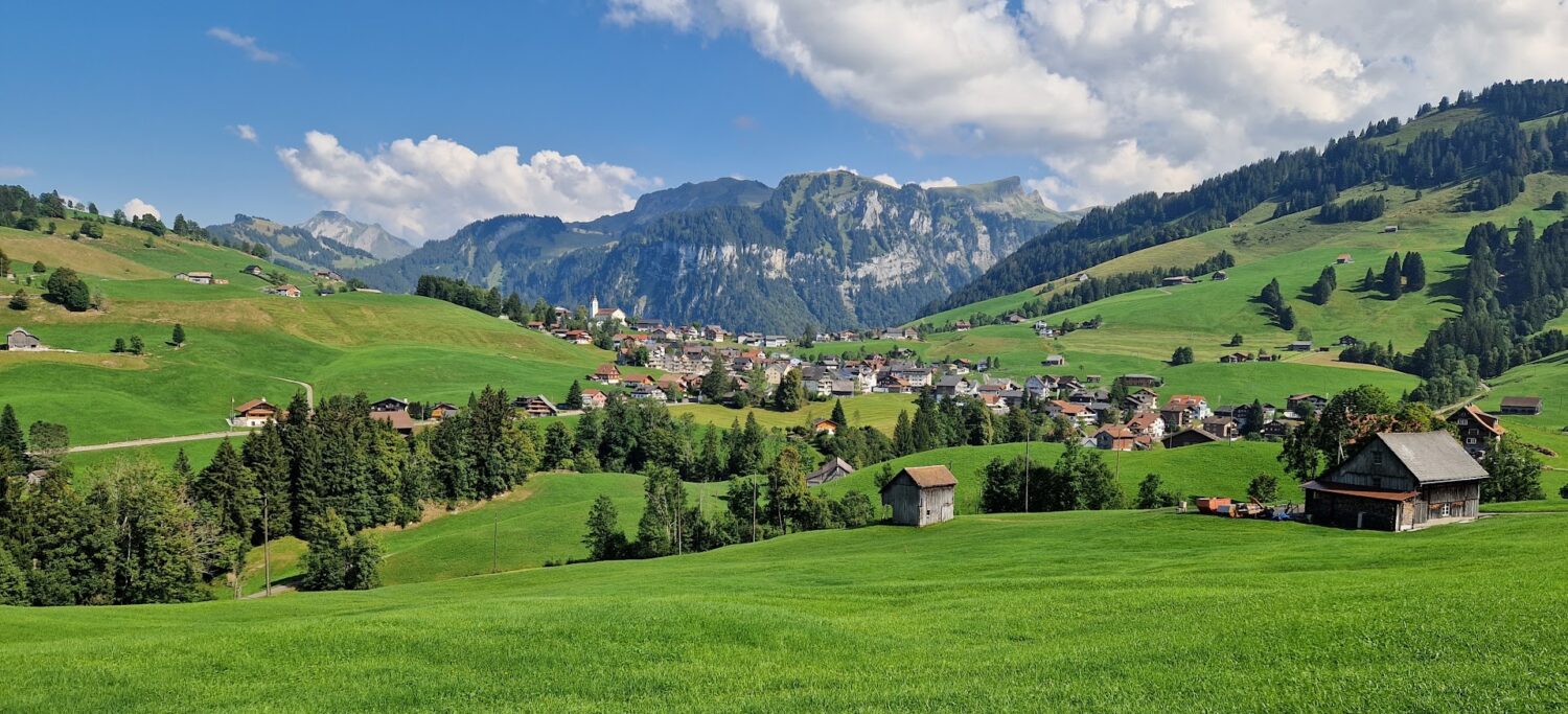 cropped-Oberiberg-Homepage.jpg Oberiberg, Schwyz